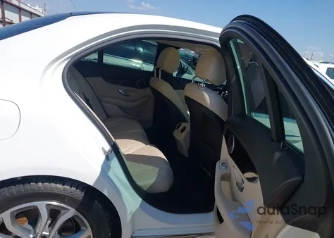 2018 Mercedes-Benz C 300 4Matic из США, поврежденный, VIN WDDWF4KB4JR316387